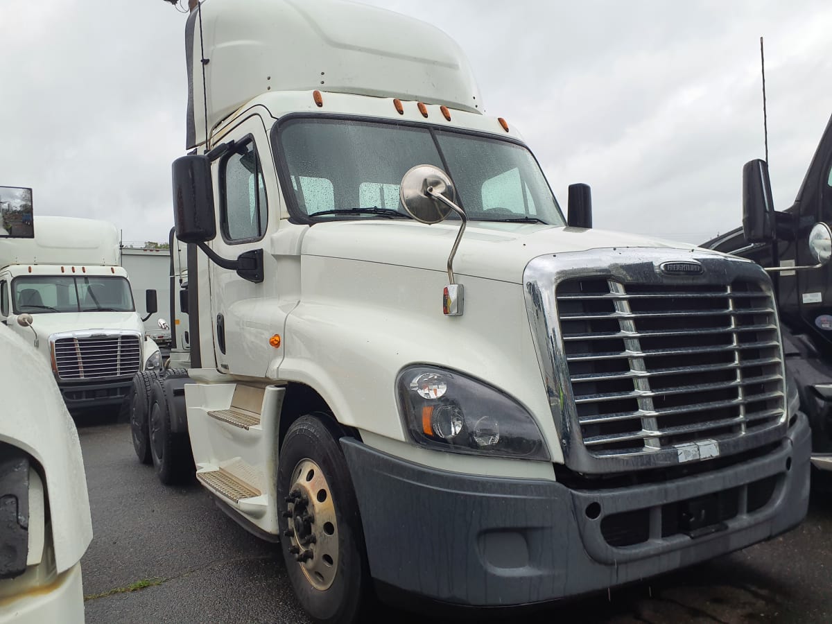 2019 Freightliner/Mercedes CASCADIA 125 823566