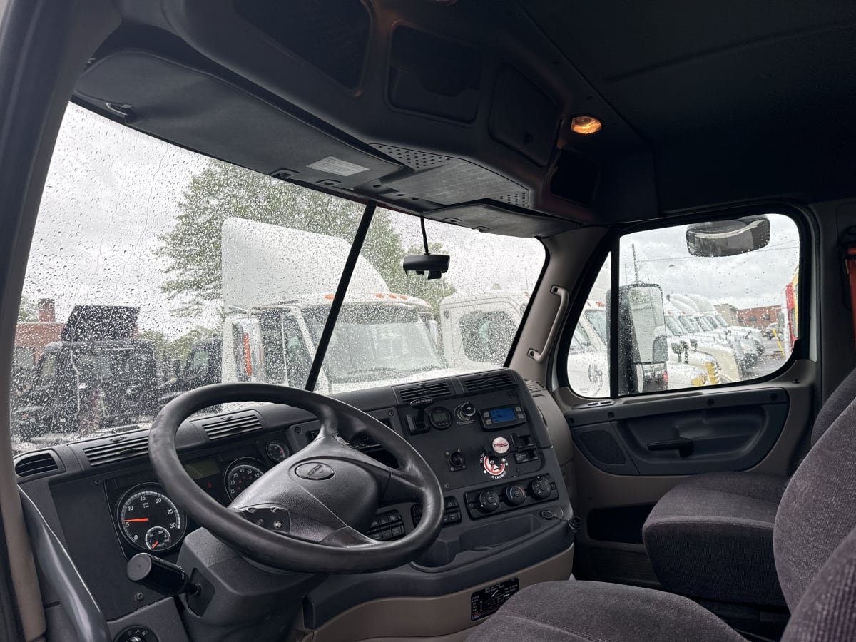 2019 Freightliner/Mercedes CASCADIA 125 823566