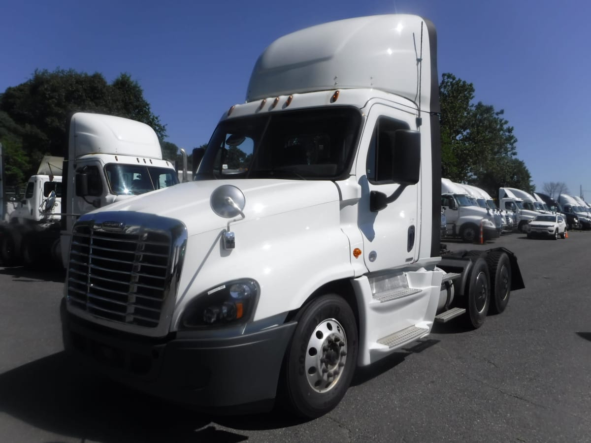 2019 Freightliner/Mercedes CASCADIA 125 823568