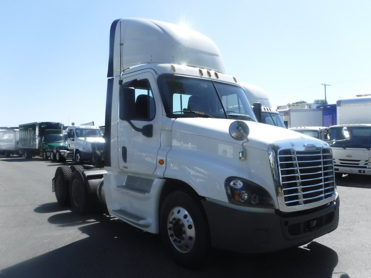 2019 Freightliner/Mercedes CASCADIA 125 823568