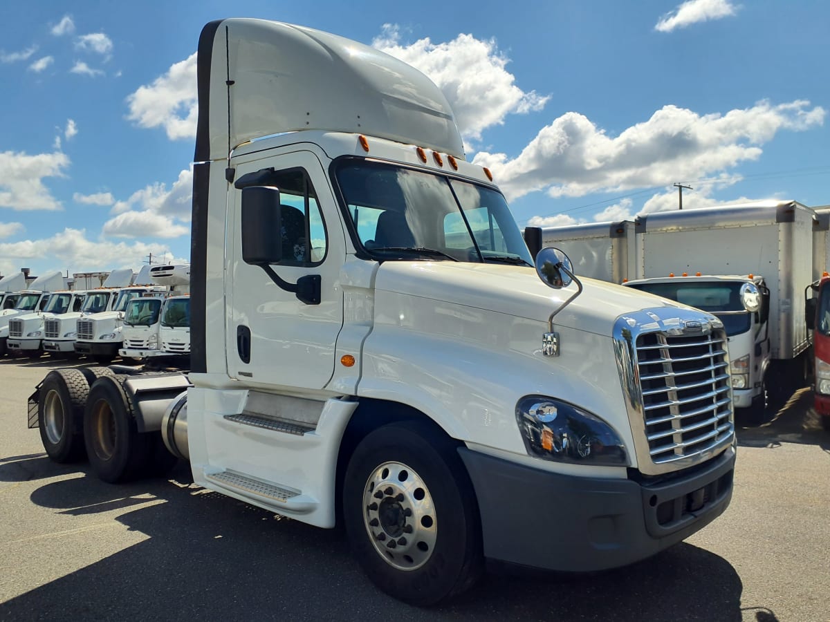 2019 Freightliner/Mercedes CASCADIA 125 823570