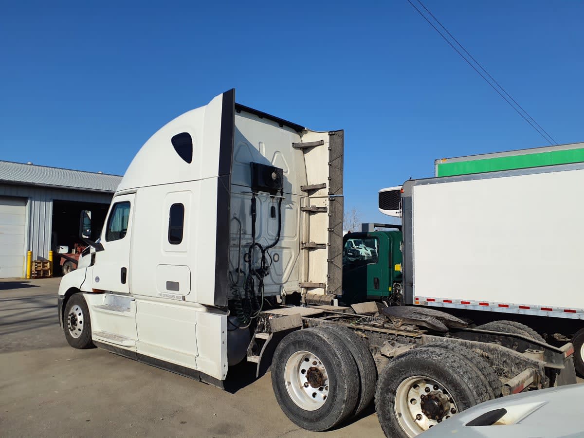 2019 Freightliner/Mercedes NEW CASCADIA PX12664 823589