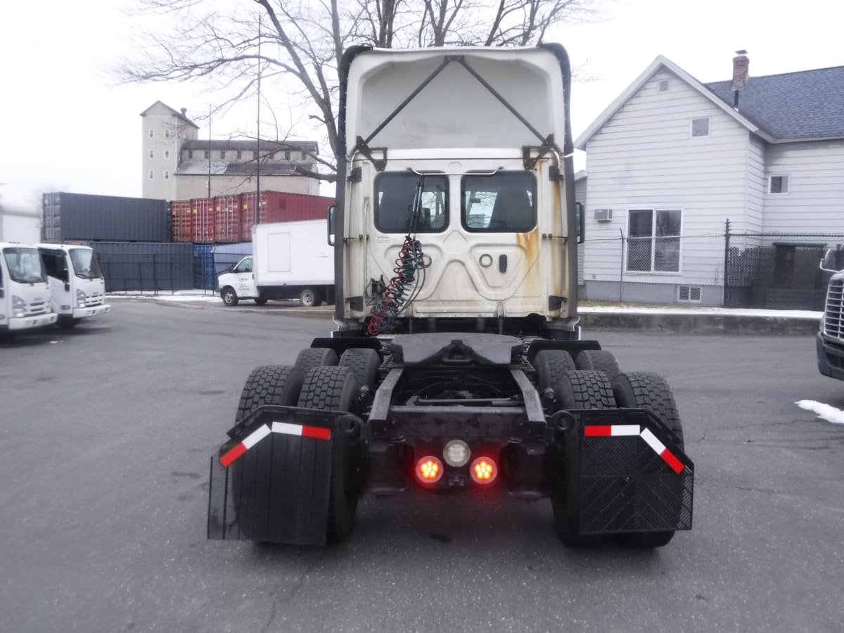 2019 Freightliner/Mercedes CASCADIA 125 823743