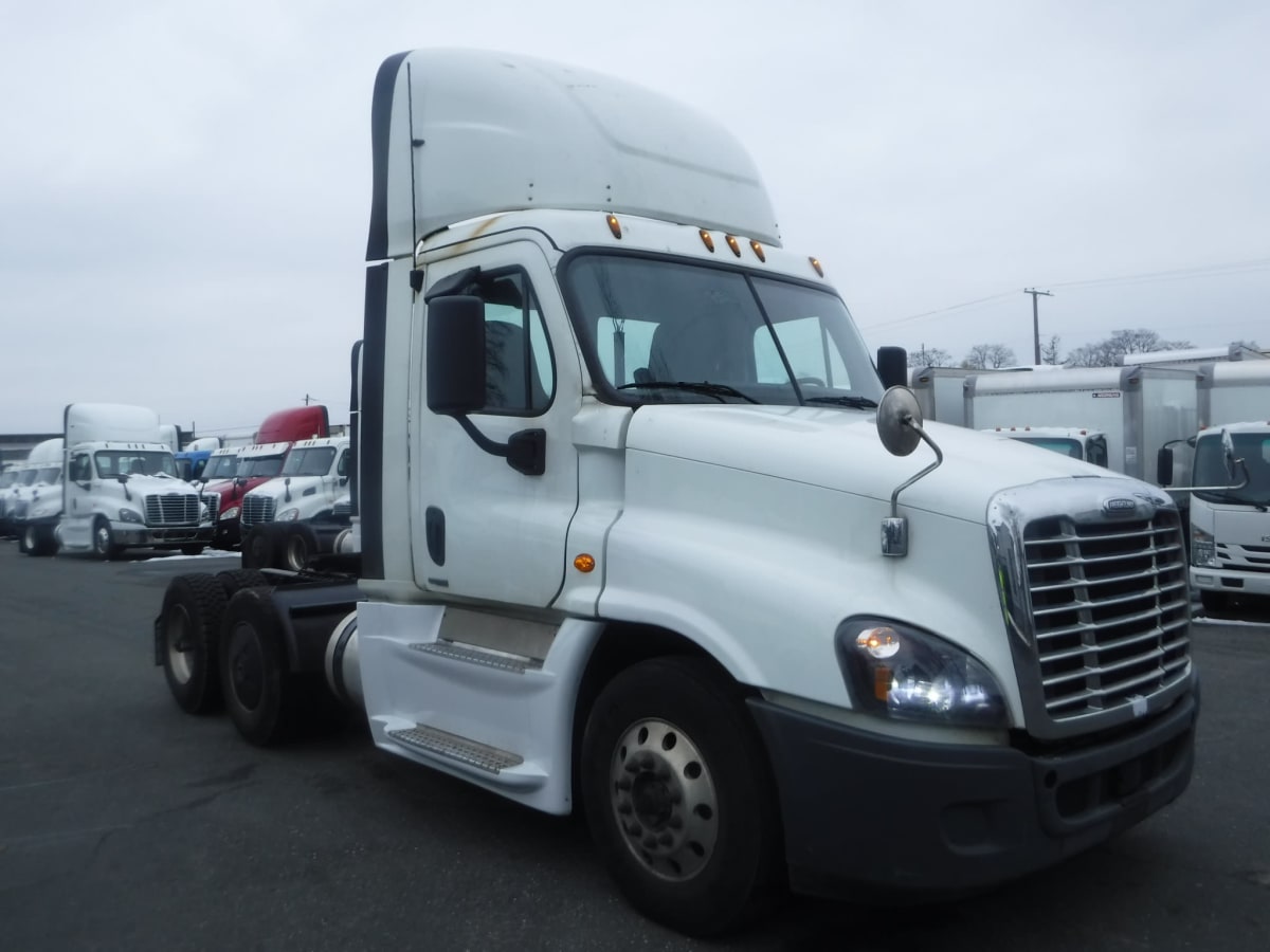 2019 Freightliner/Mercedes CASCADIA 125 823743