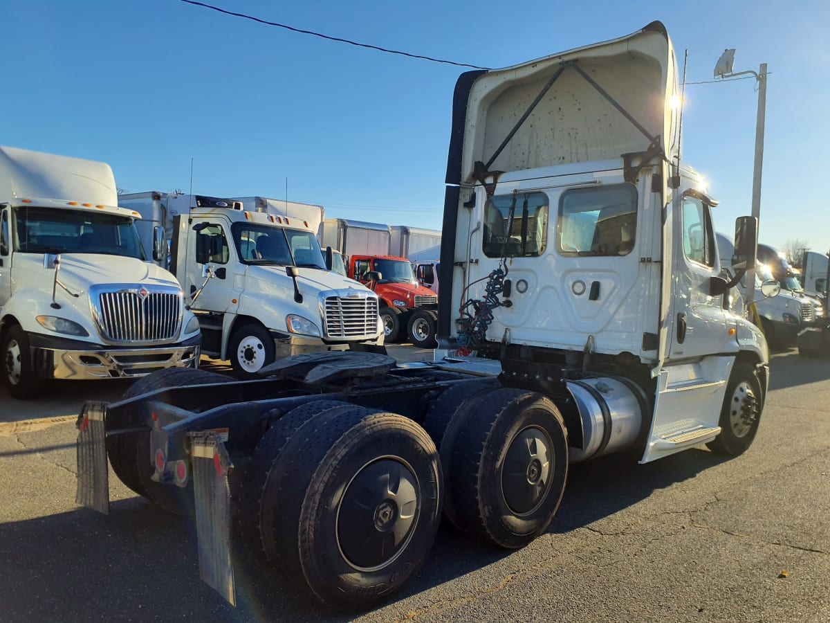 2019 Freightliner/Mercedes CASCADIA 125 823746