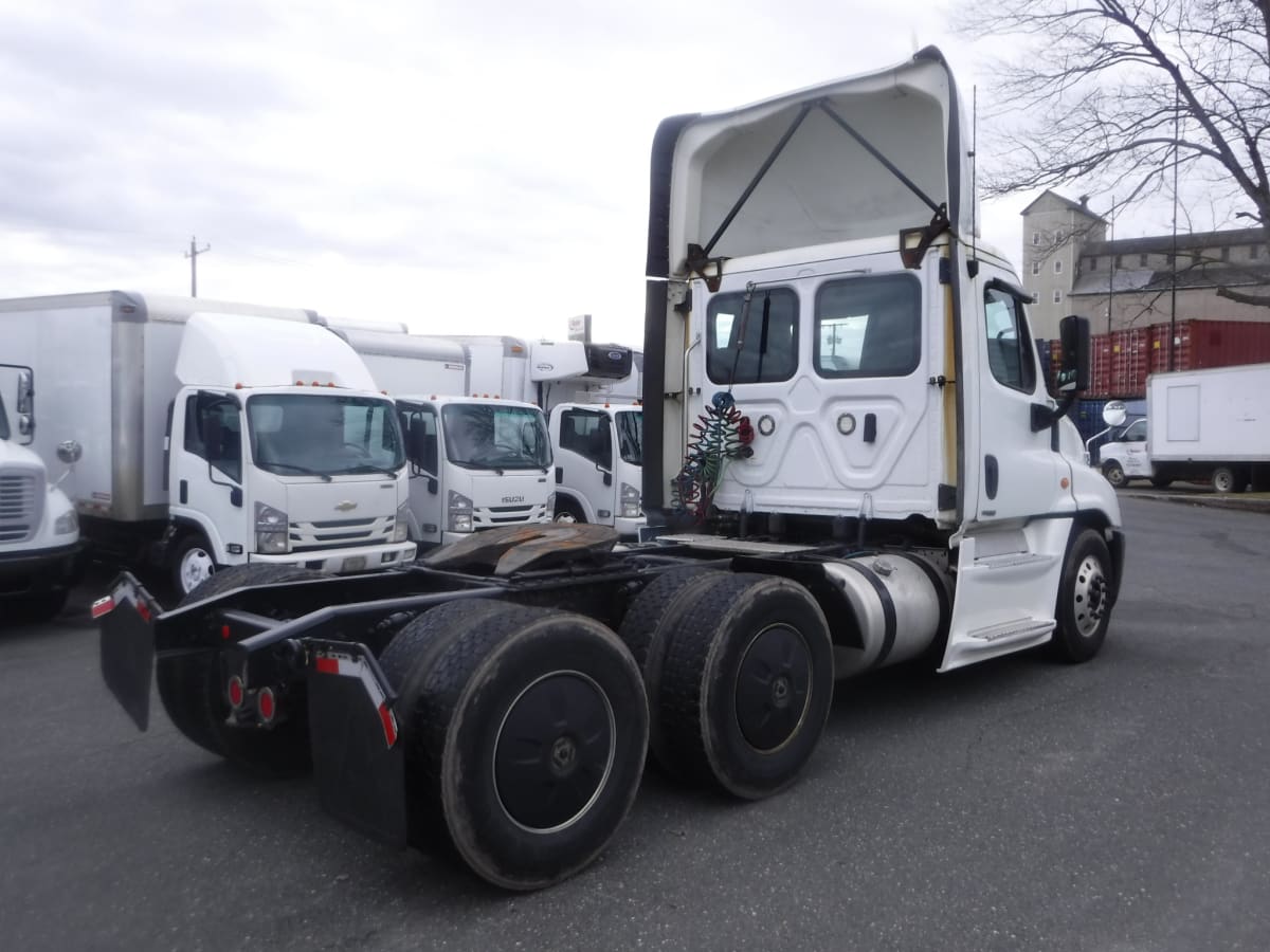 2019 Freightliner/Mercedes CASCADIA 125 823748