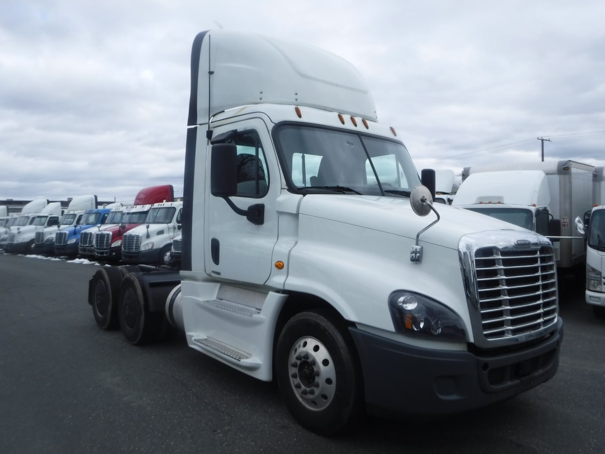 2019 Freightliner/Mercedes CASCADIA 125 823748