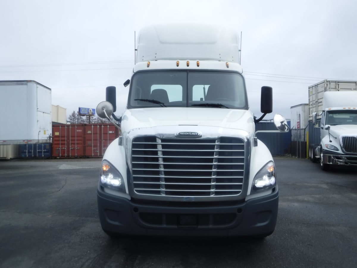 2019 Freightliner/Mercedes CASCADIA 125 823750