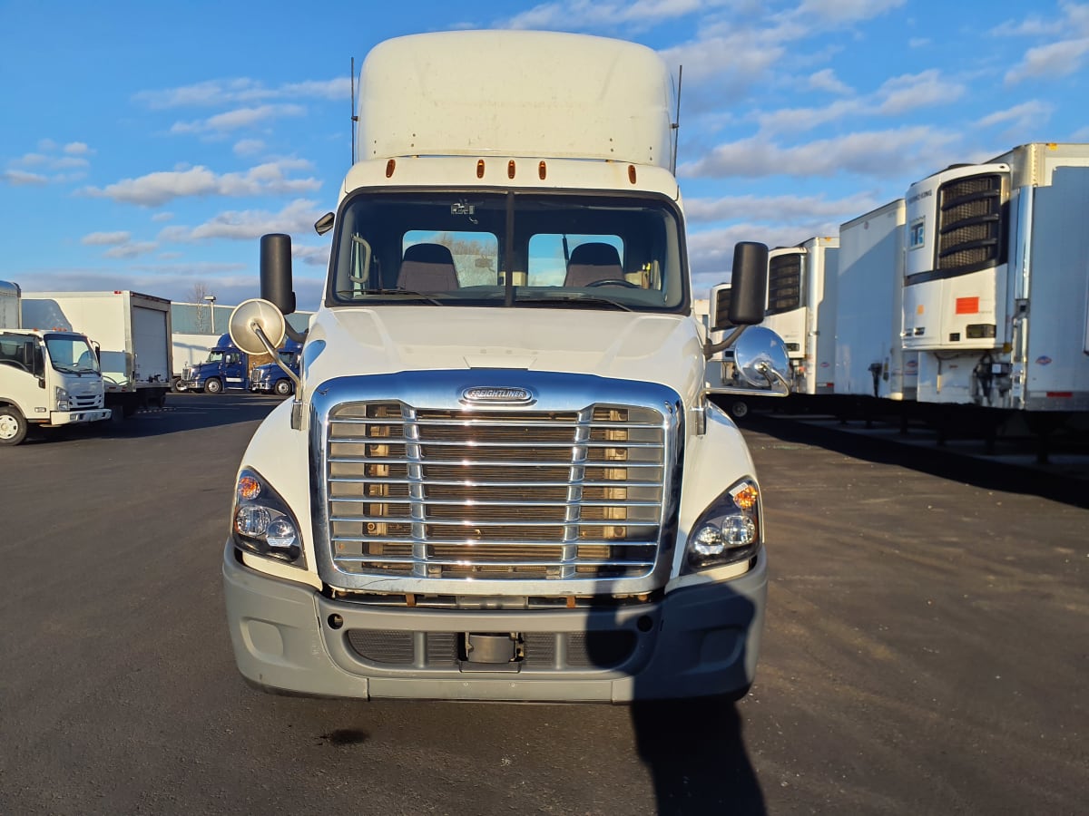 2019 Freightliner/Mercedes CASCADIA 125 823755