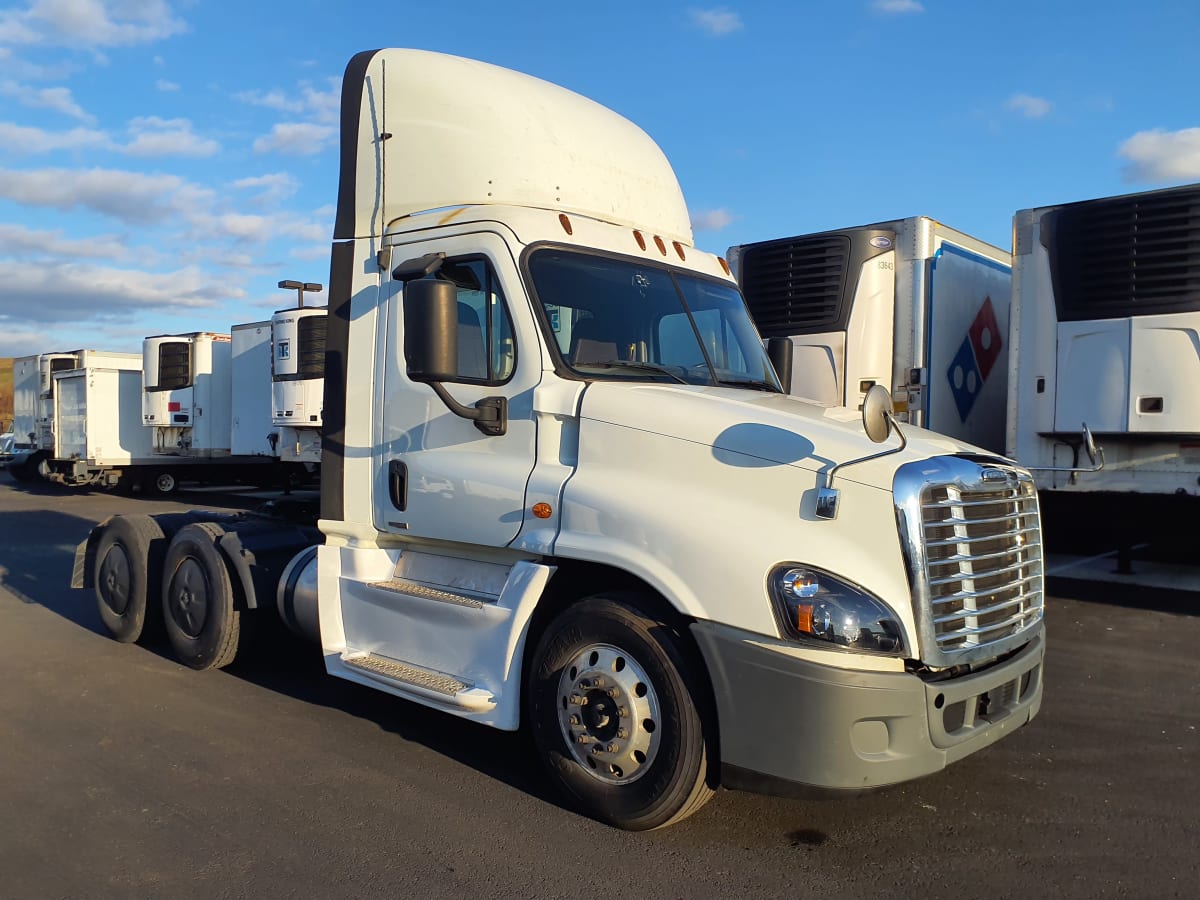 2019 Freightliner/Mercedes CASCADIA 125 823755