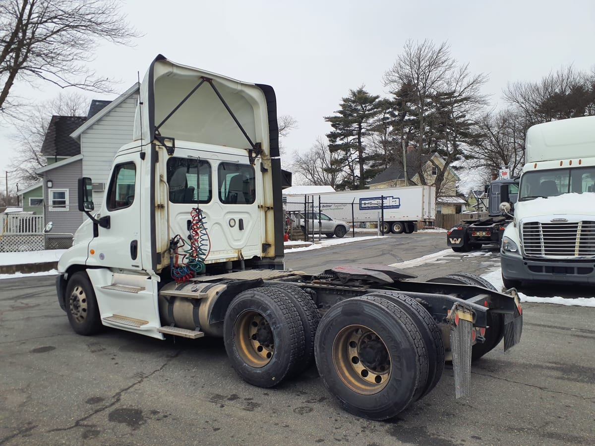 2019 Freightliner/Mercedes CASCADIA 125 823756