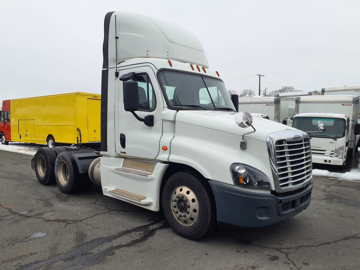 2019 Freightliner/Mercedes CASCADIA 125 823756