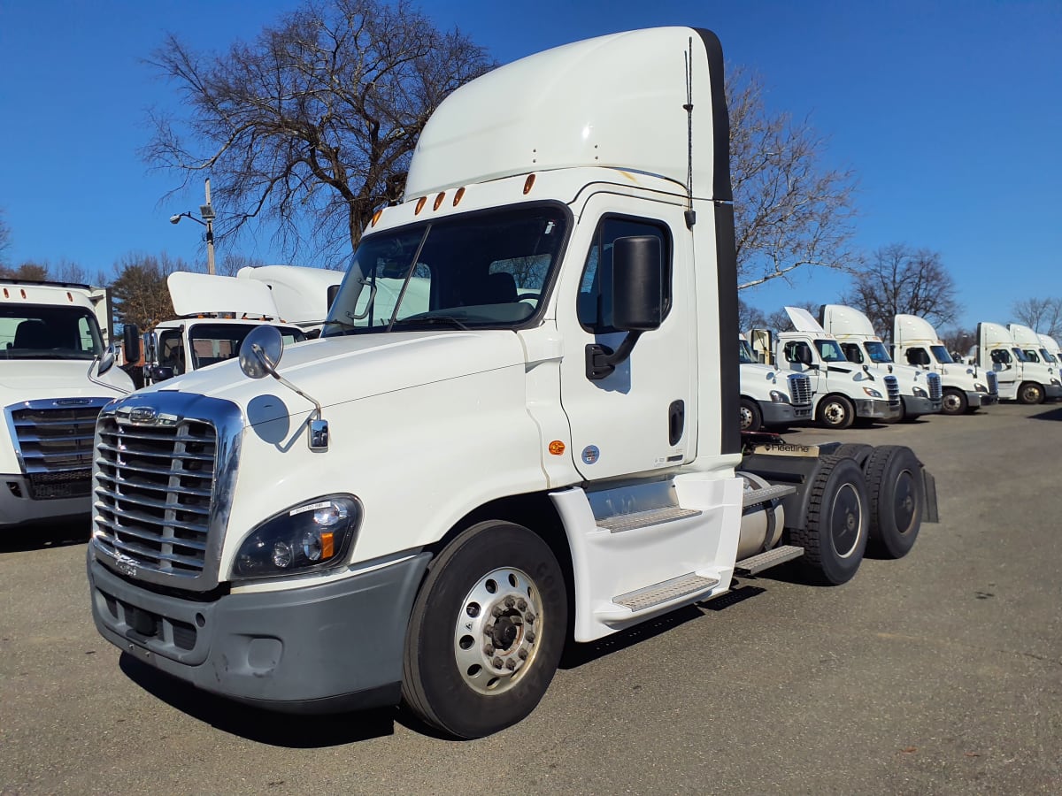 2019 Freightliner/Mercedes CASCADIA 125 823760