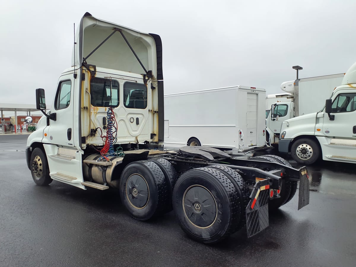 2019 Freightliner/Mercedes CASCADIA 125 823762