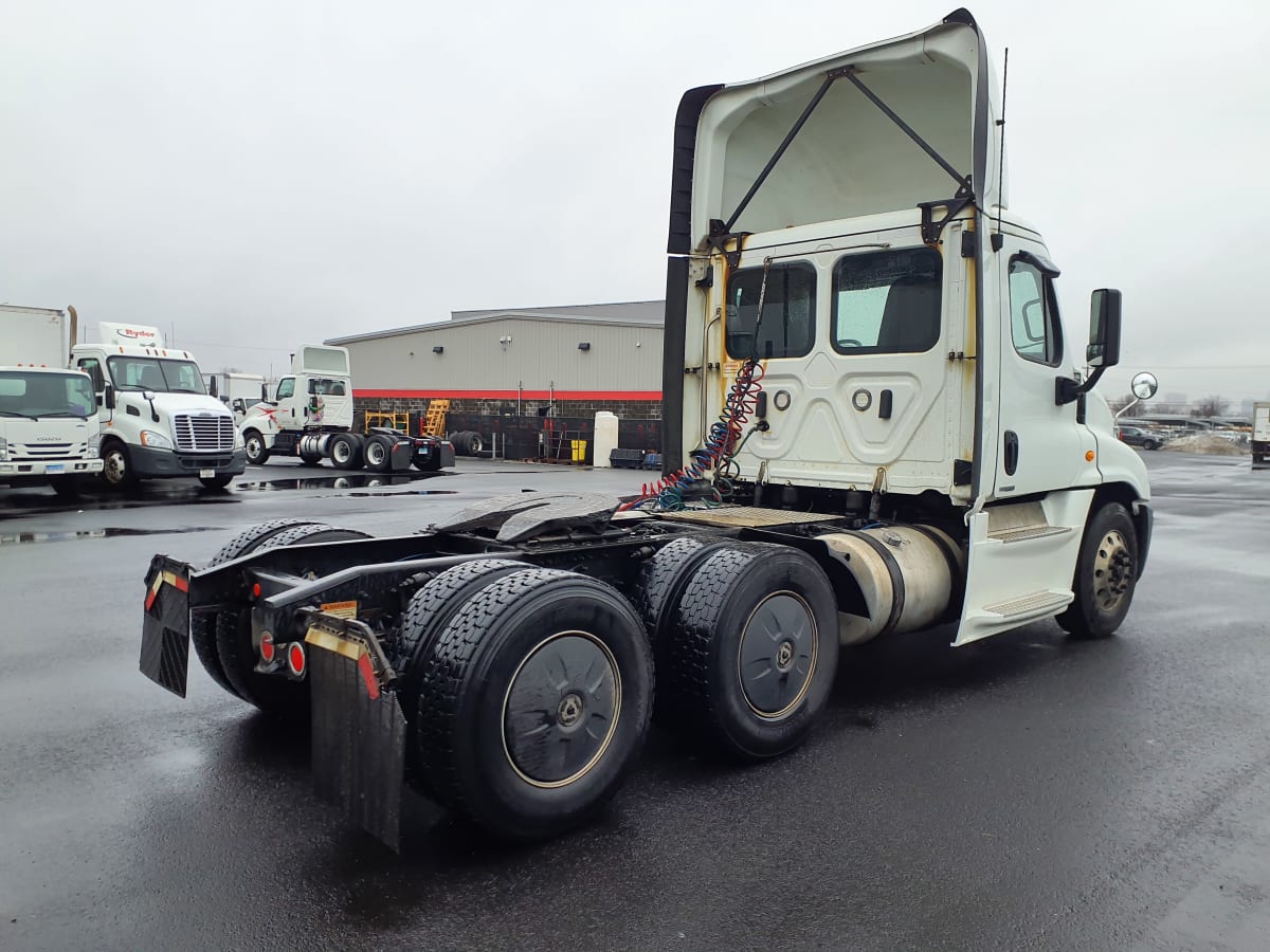 2019 Freightliner/Mercedes CASCADIA 125 823762