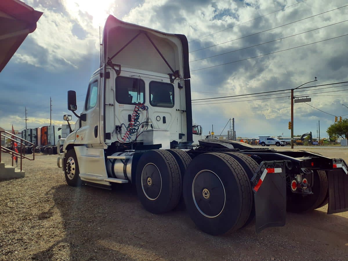 2019 Freightliner - image 6