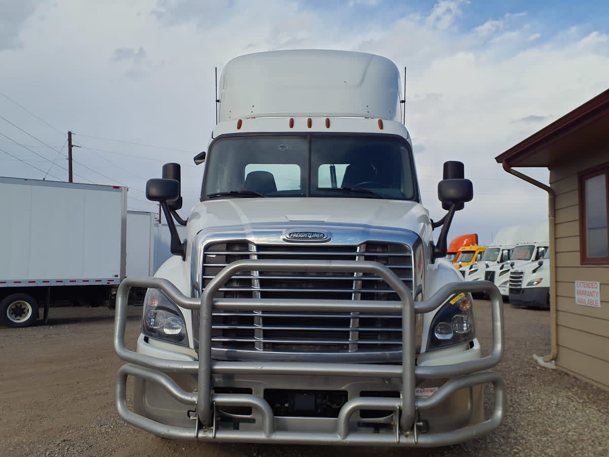 2019 Freightliner - image 2
