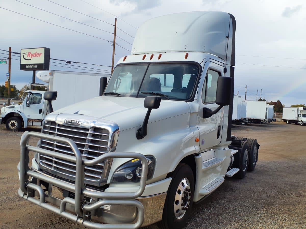 2019 Freightliner - image 1