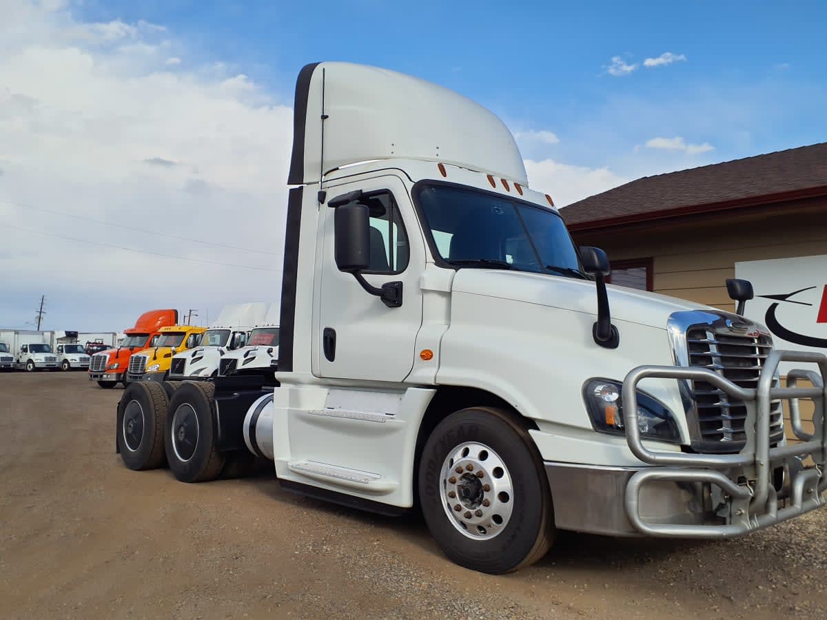 2019 Freightliner - image 3