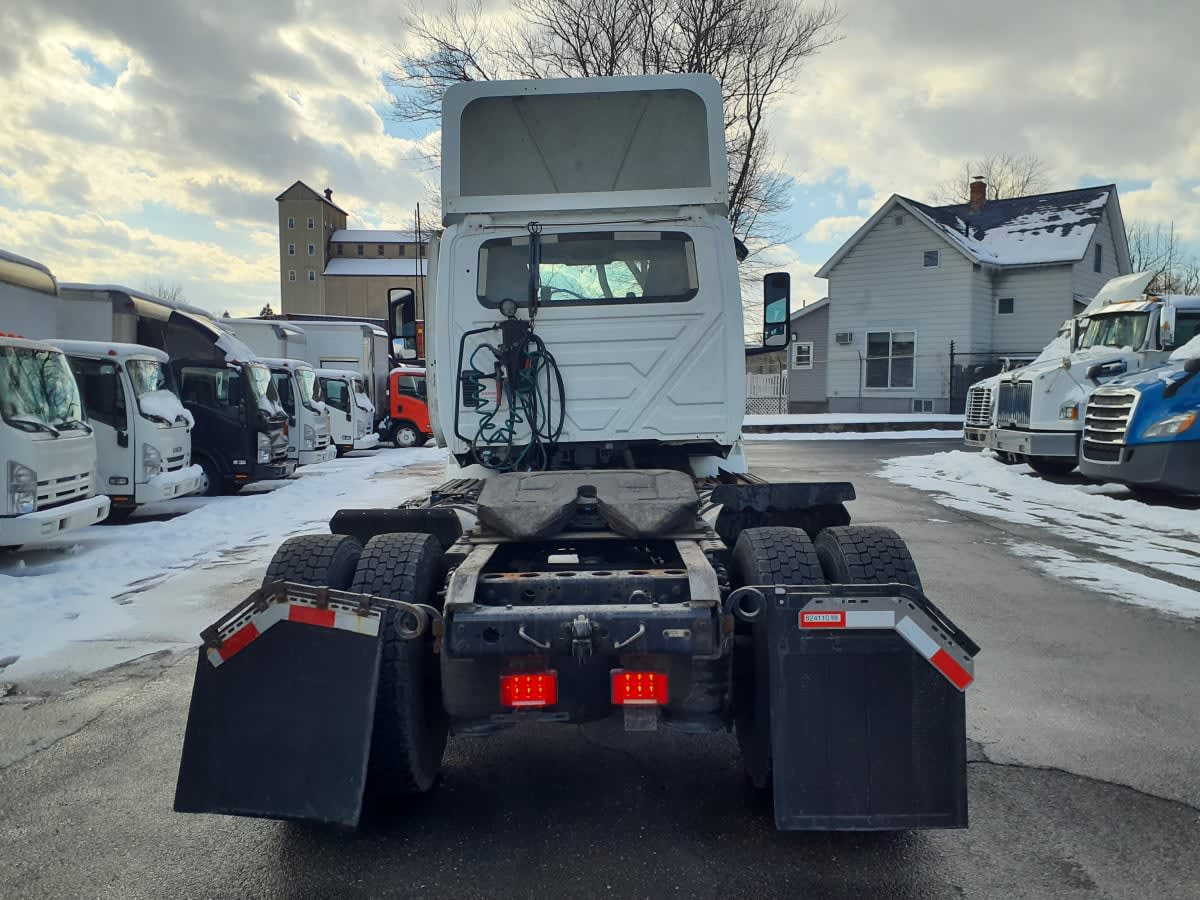 2019 Navistar International RH613 DAYCAB S/A 824110