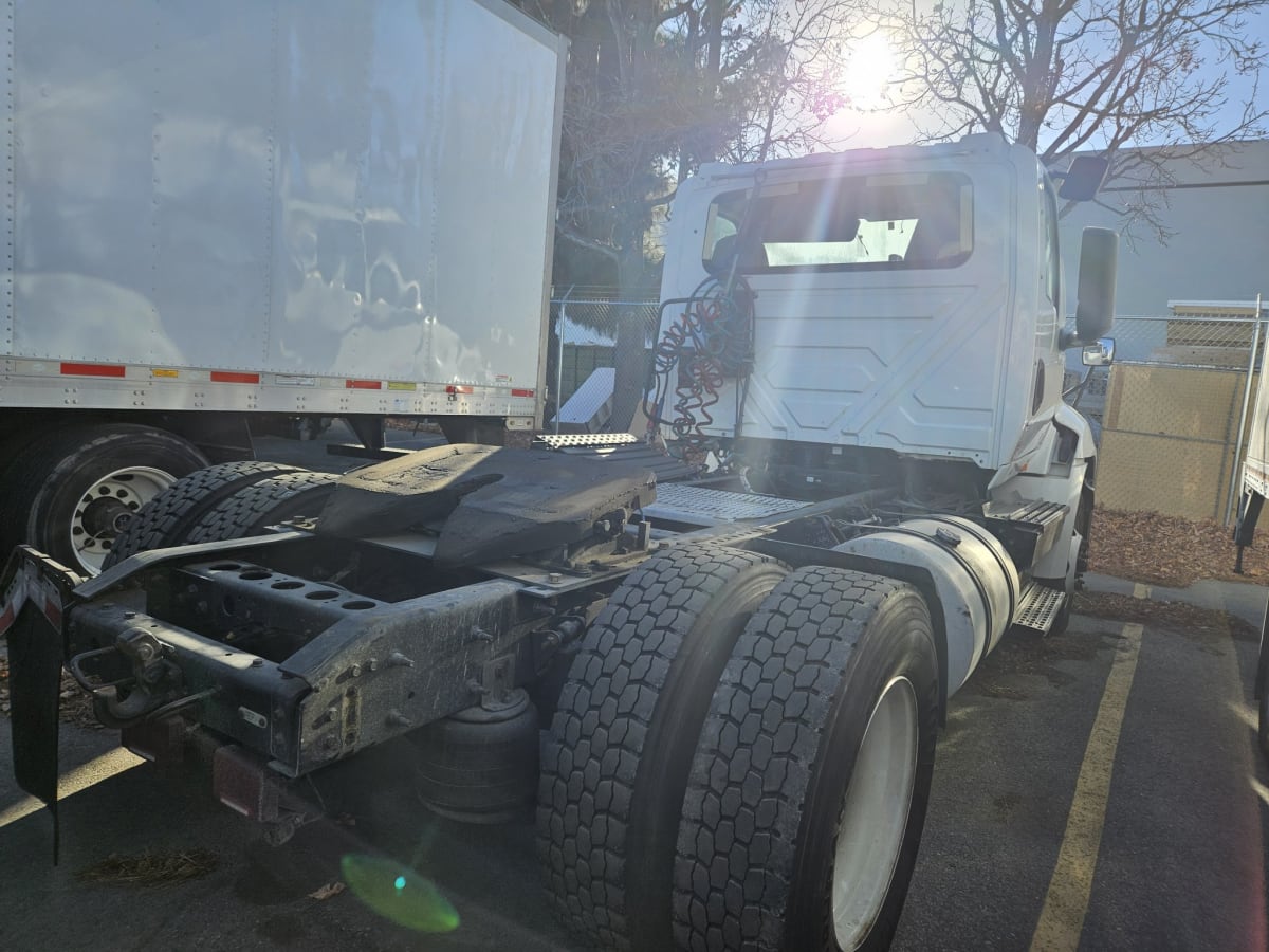 2019 International - image 4