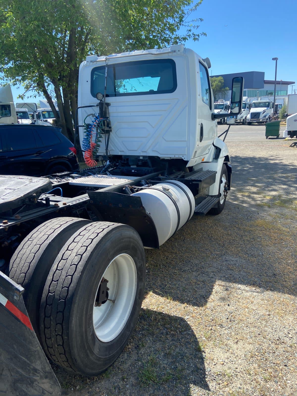 2019 International - image 4