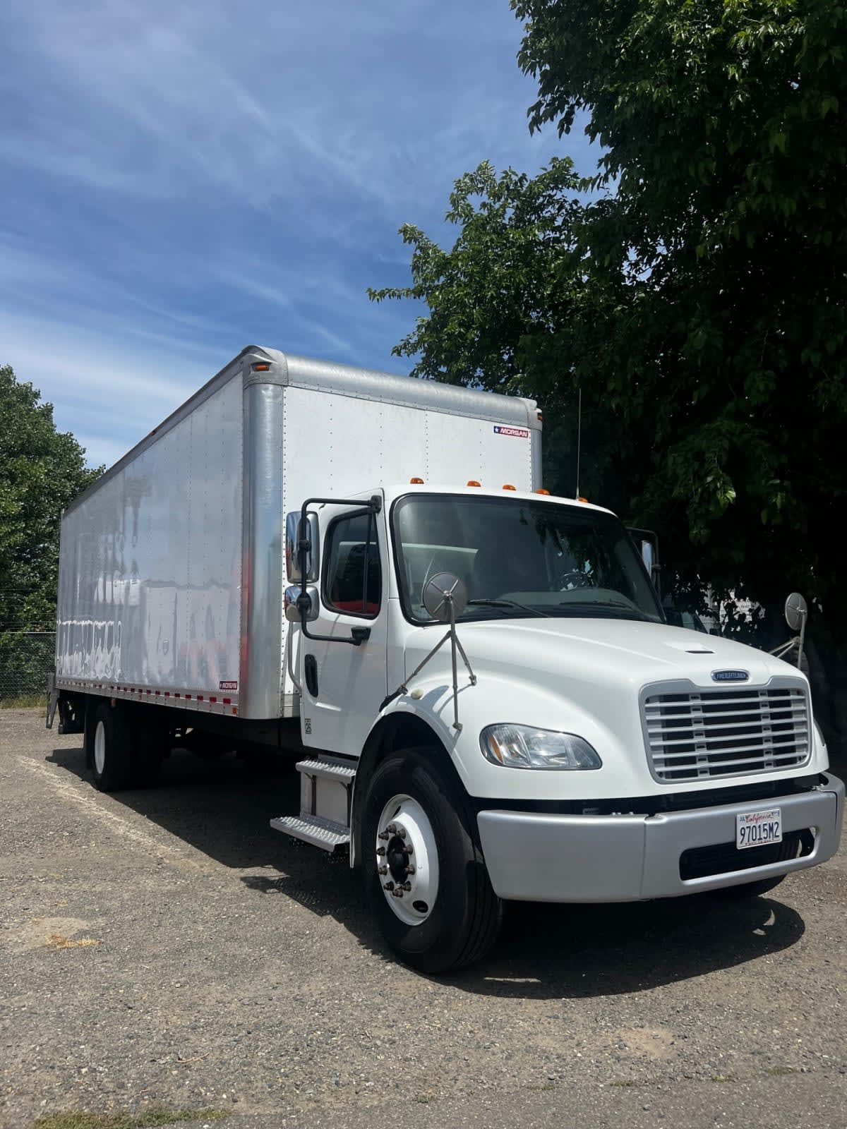 2019 Freightliner M2 106 824315