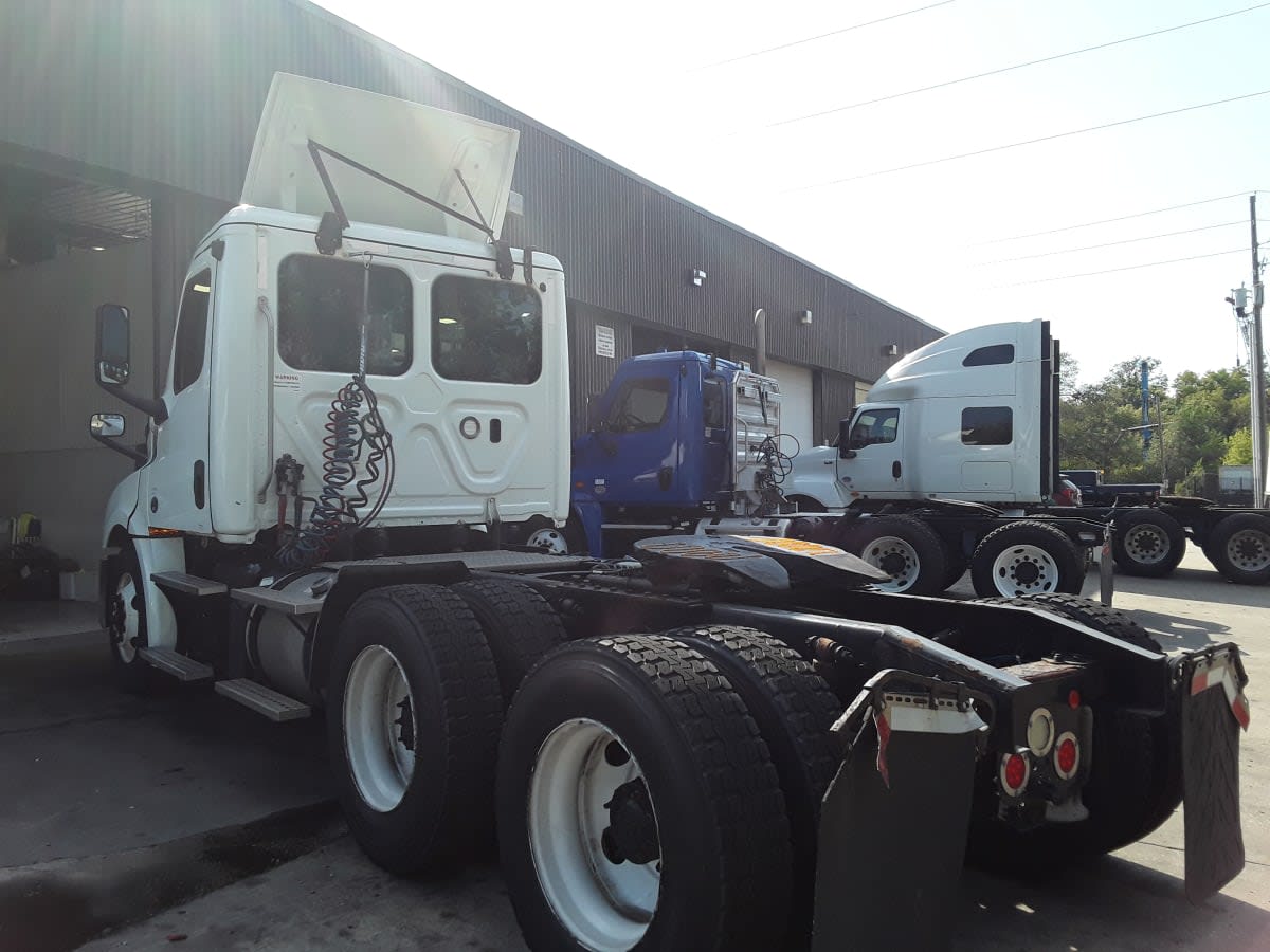 2019 Freightliner NEW CASCADIA PX12664 824378