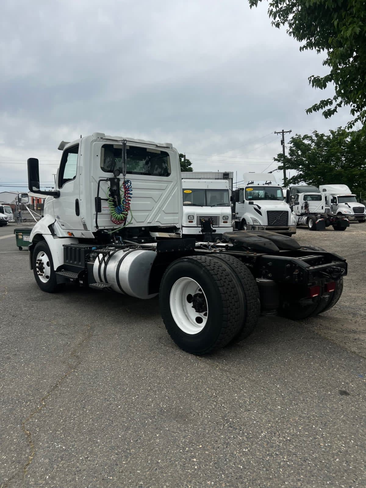 2019 International RH in West Sacramento, CA — photo 6