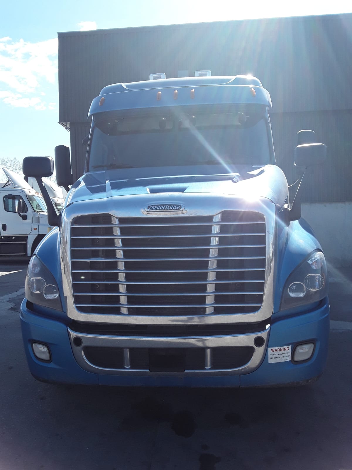 2019 Freightliner/Mercedes CASCADIA 125 824463