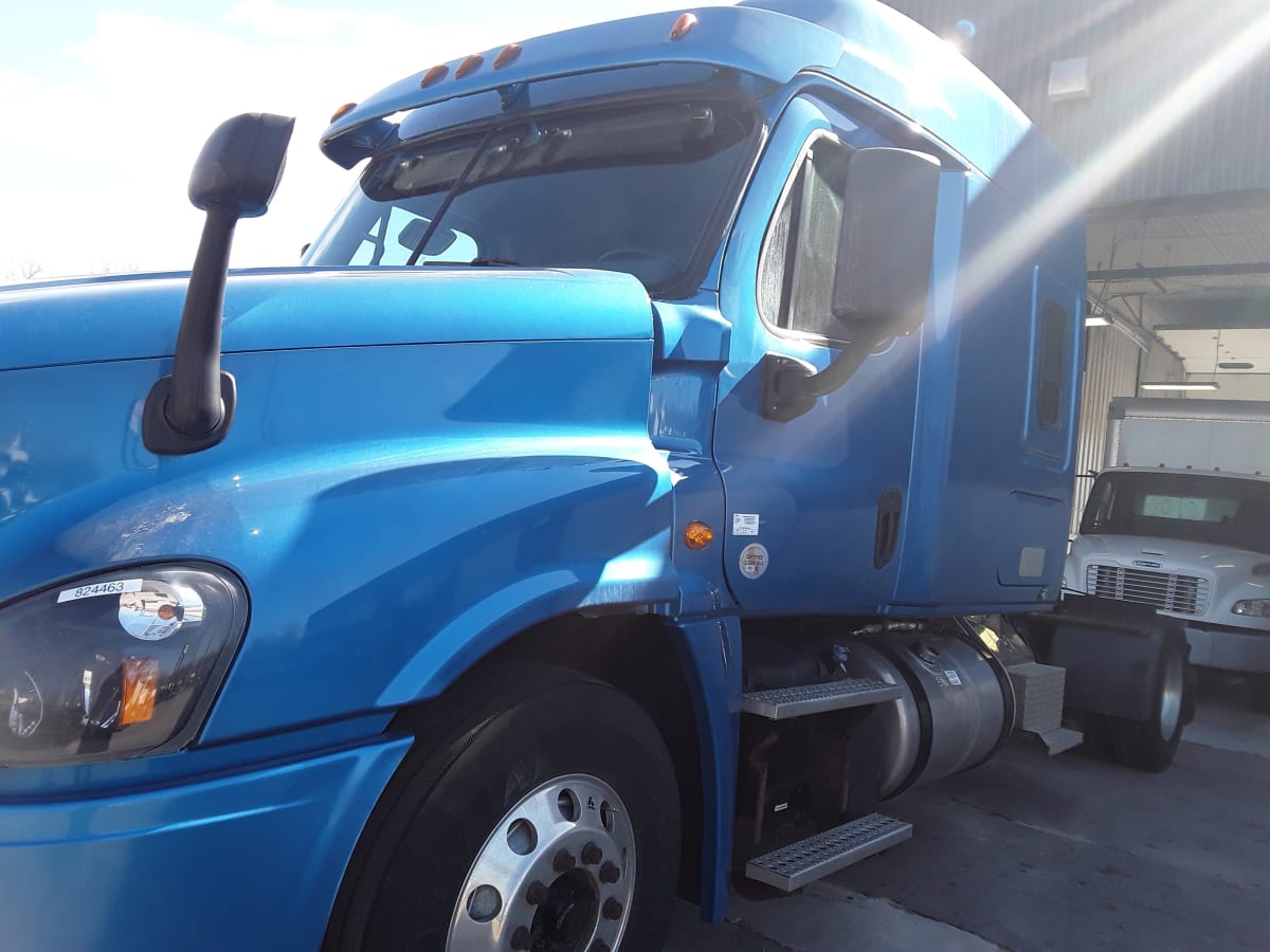 2019 Freightliner/Mercedes CASCADIA 125 824463