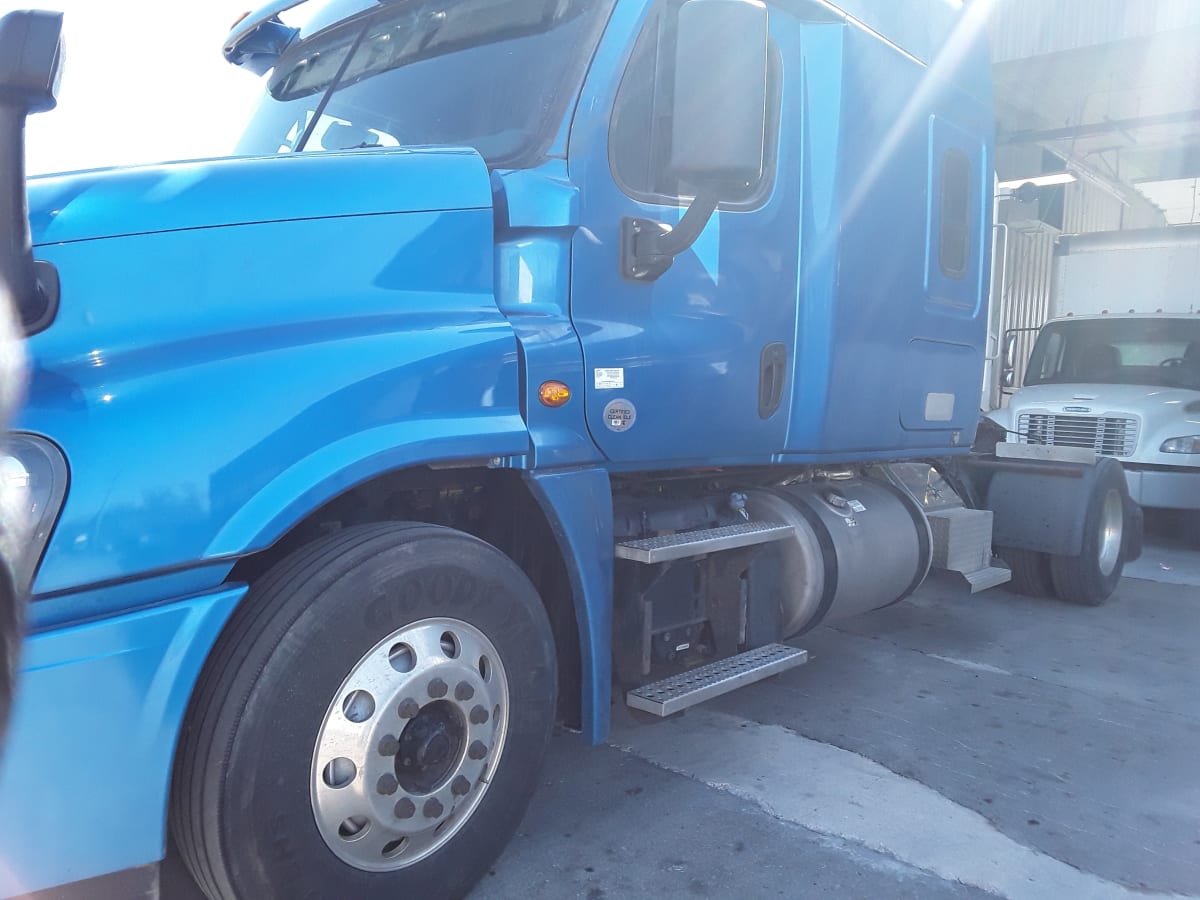 2019 Freightliner/Mercedes CASCADIA 125 824464