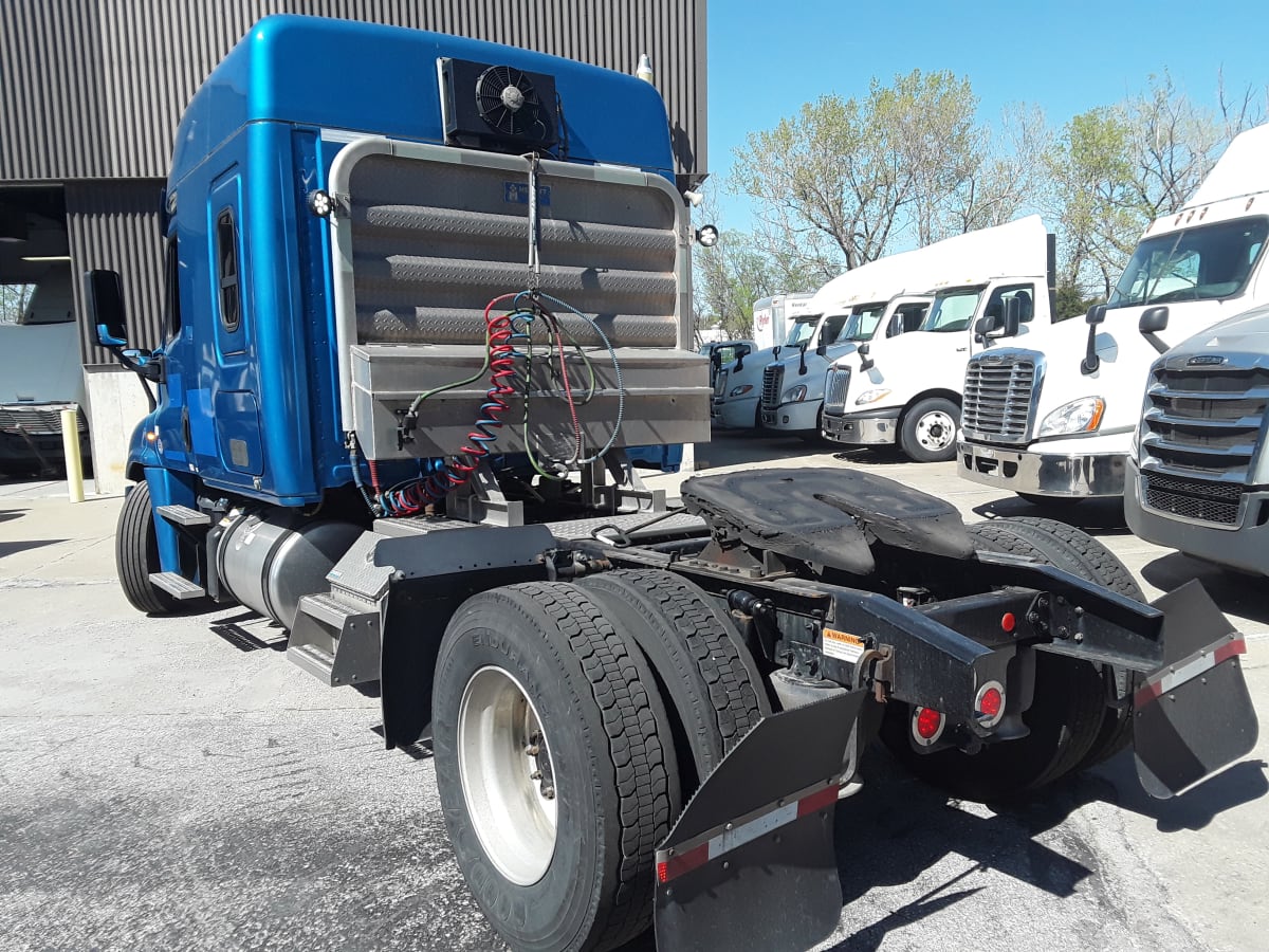 2019 Freightliner/Mercedes CASCADIA 125 824468