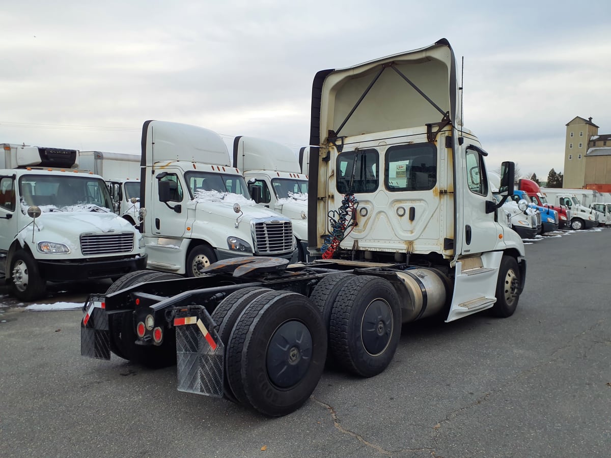 2019 Freightliner/Mercedes CASCADIA 125 824533