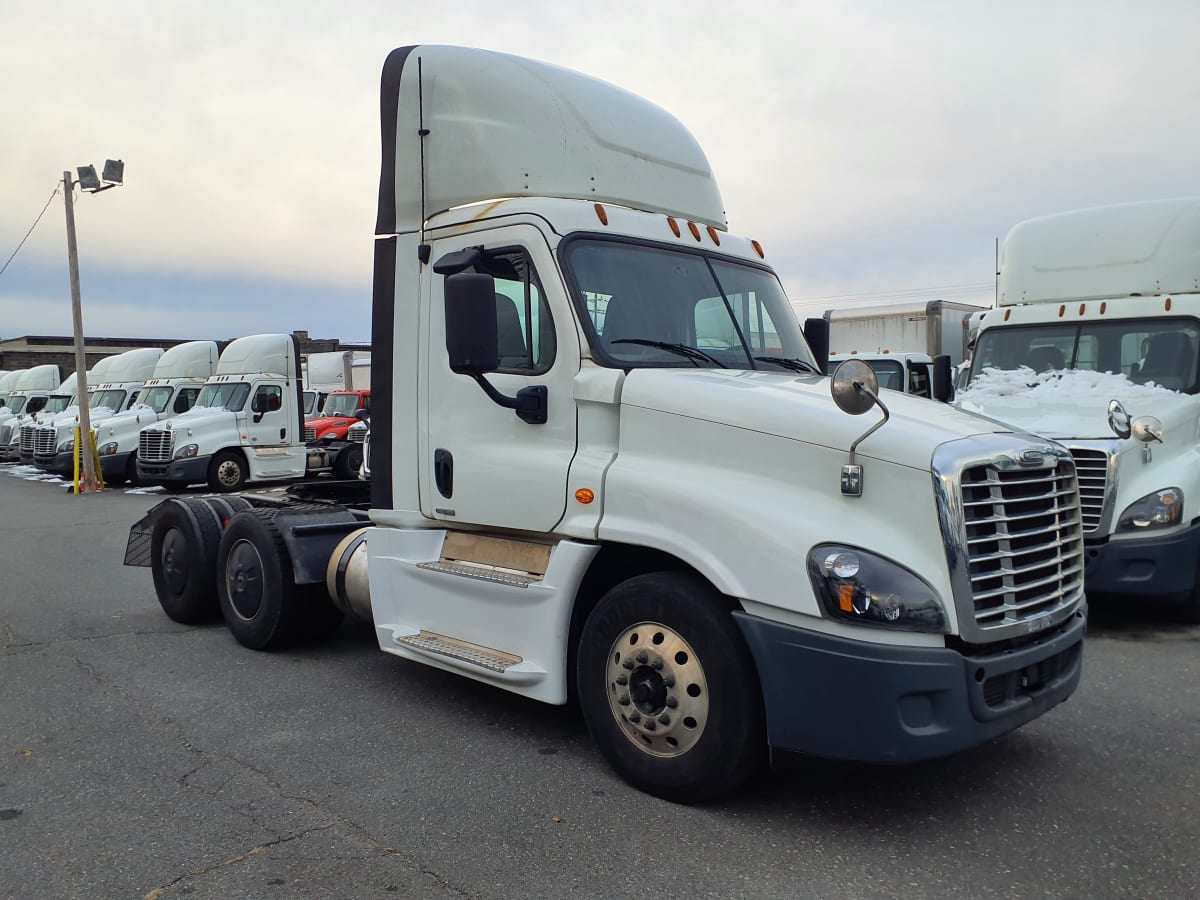 2019 Freightliner/Mercedes CASCADIA 125 824533