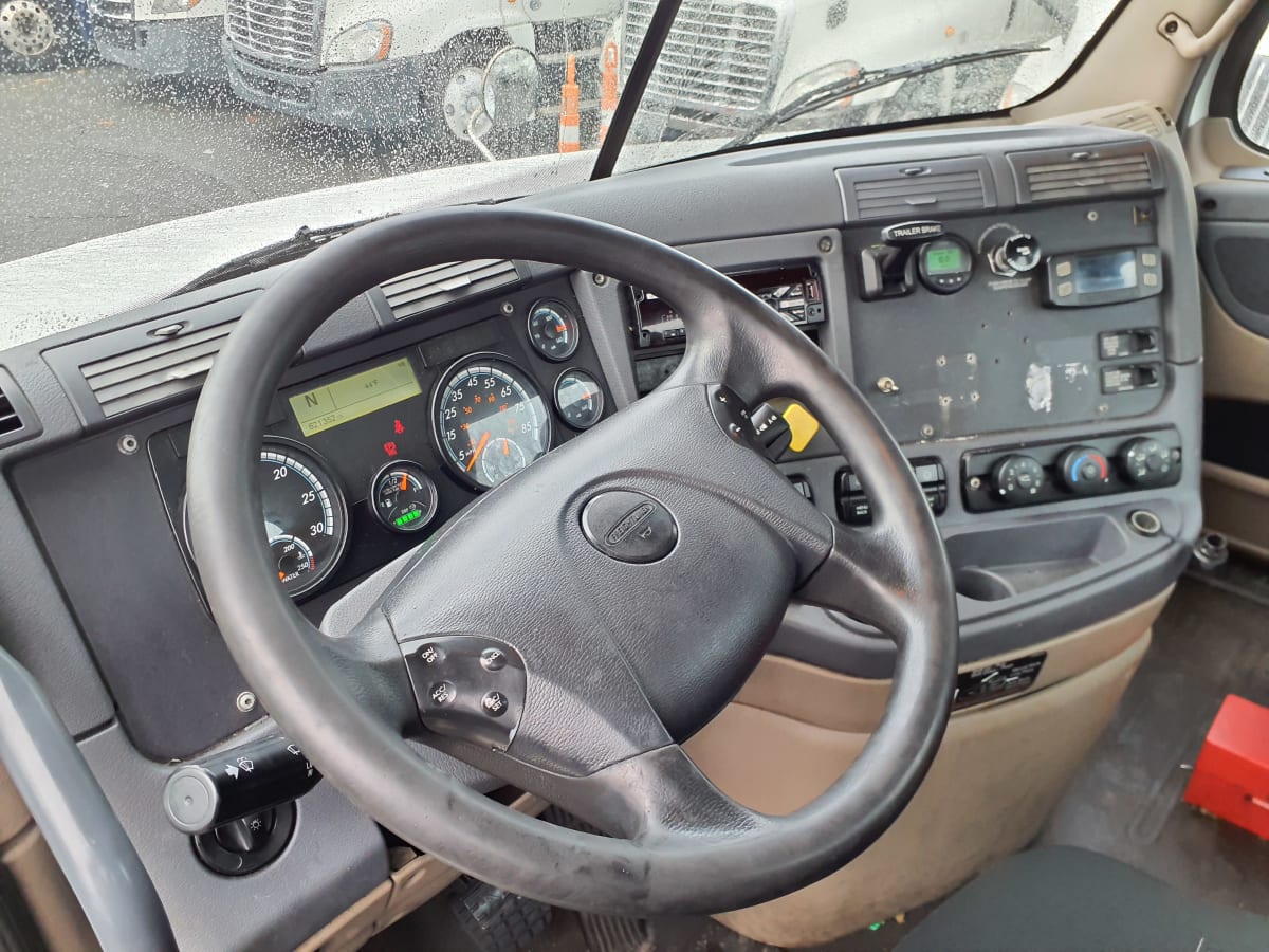 2019 Freightliner/Mercedes CASCADIA 125 824535