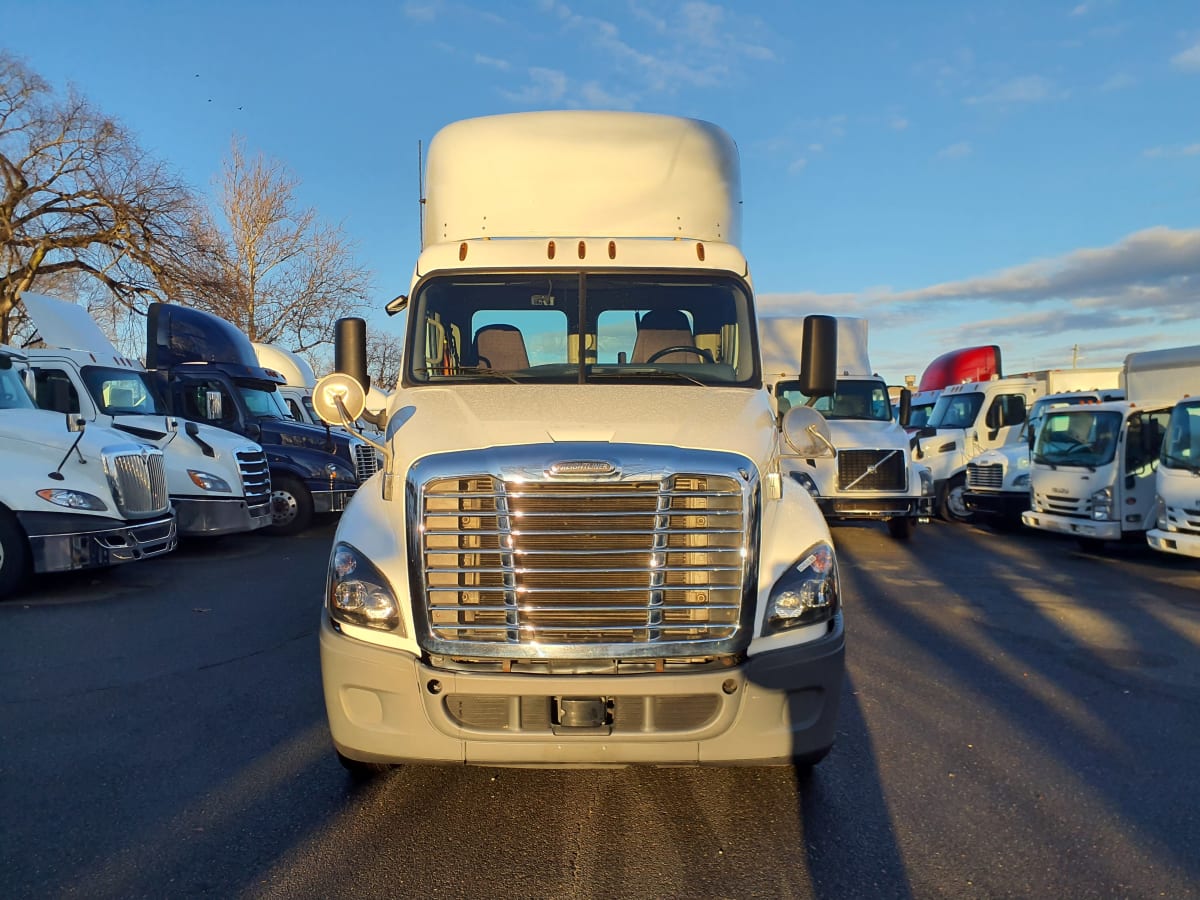 2019 Freightliner/Mercedes CASCADIA 125 824538