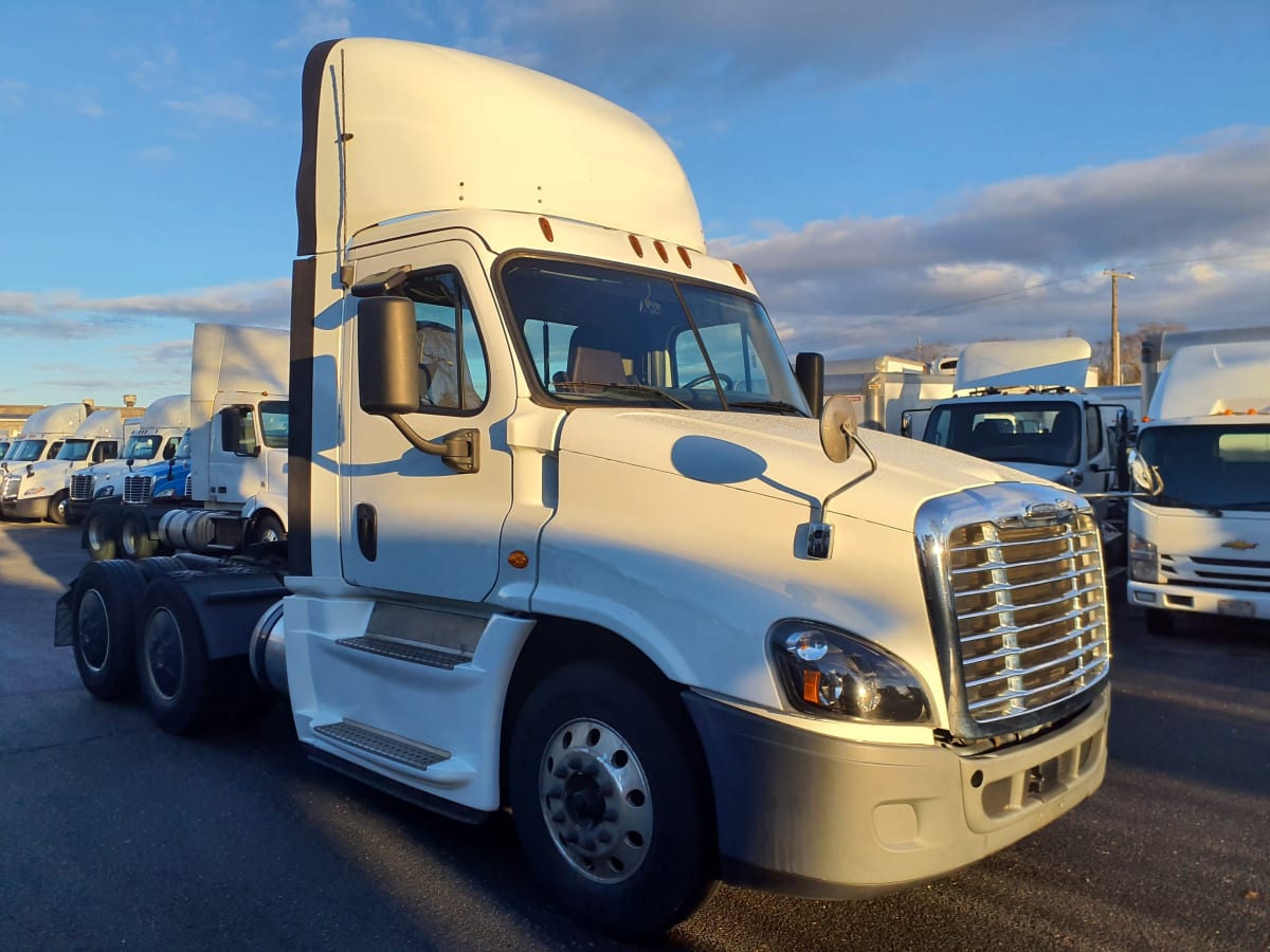 2019 Freightliner/Mercedes CASCADIA 125 824538