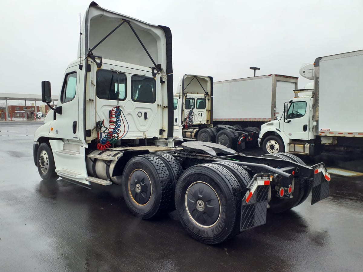 2019 Freightliner/Mercedes CASCADIA 125 824540