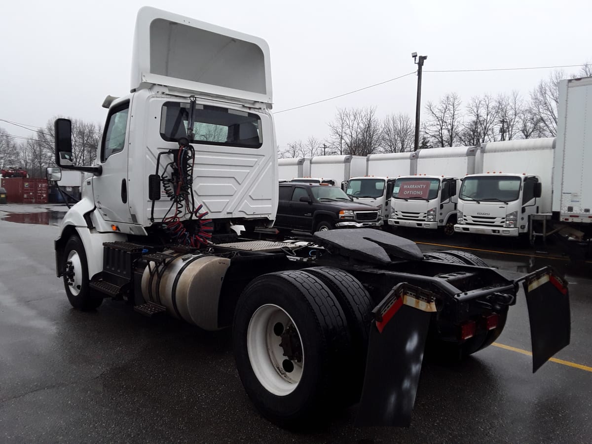 2019 Navistar International RH613 DAYCAB S/A 824588
