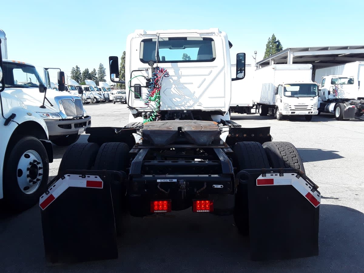 2019 International - image 5