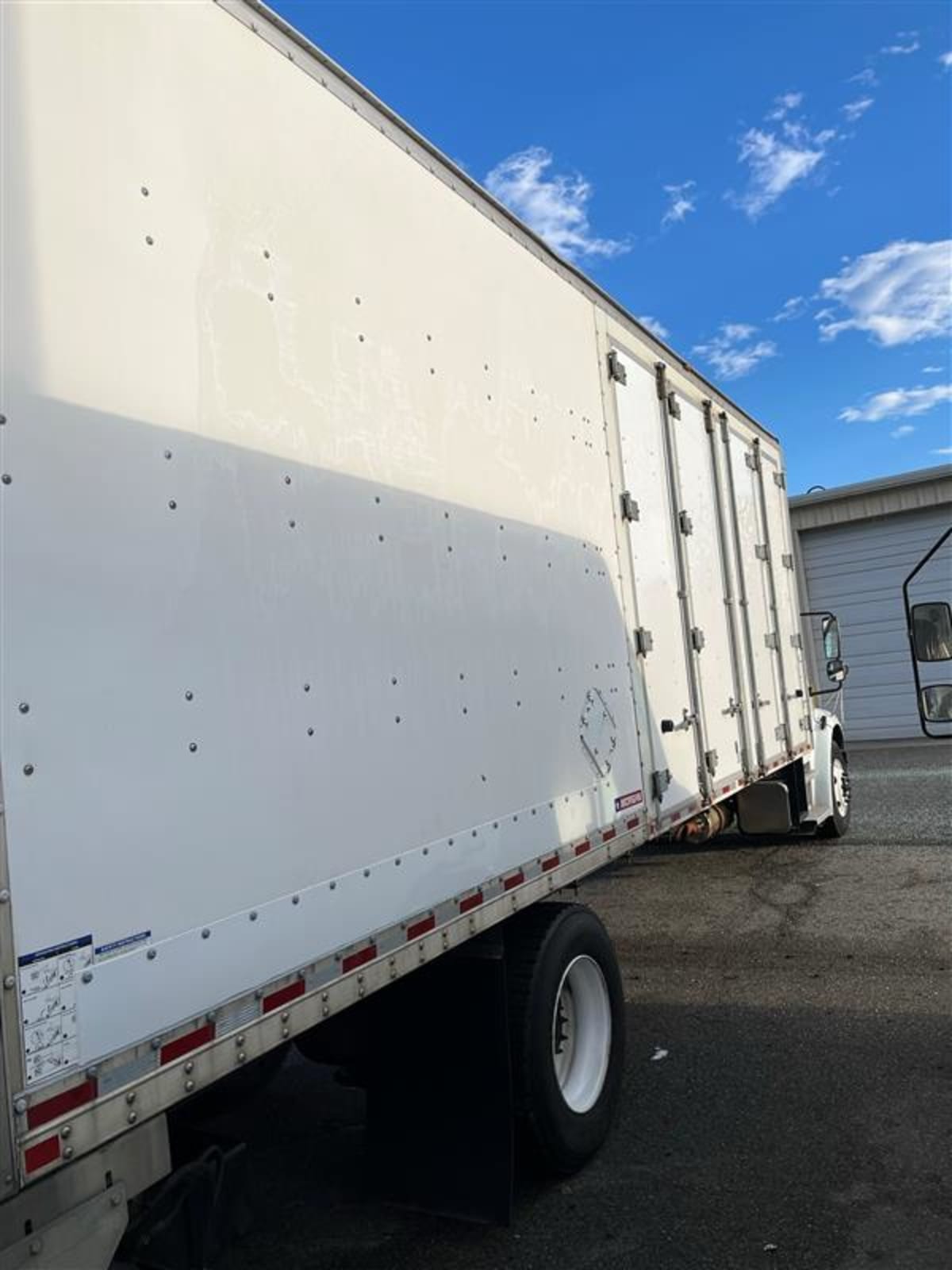 2019 Freightliner/Mercedes M2 106 824706