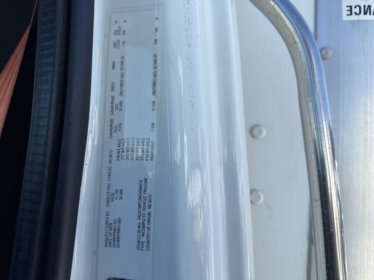 2019 Freightliner/Mercedes M2 106 824740