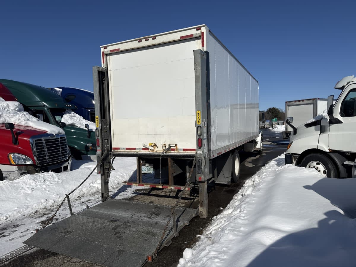 2019 Freightliner/Mercedes M2 106 824740