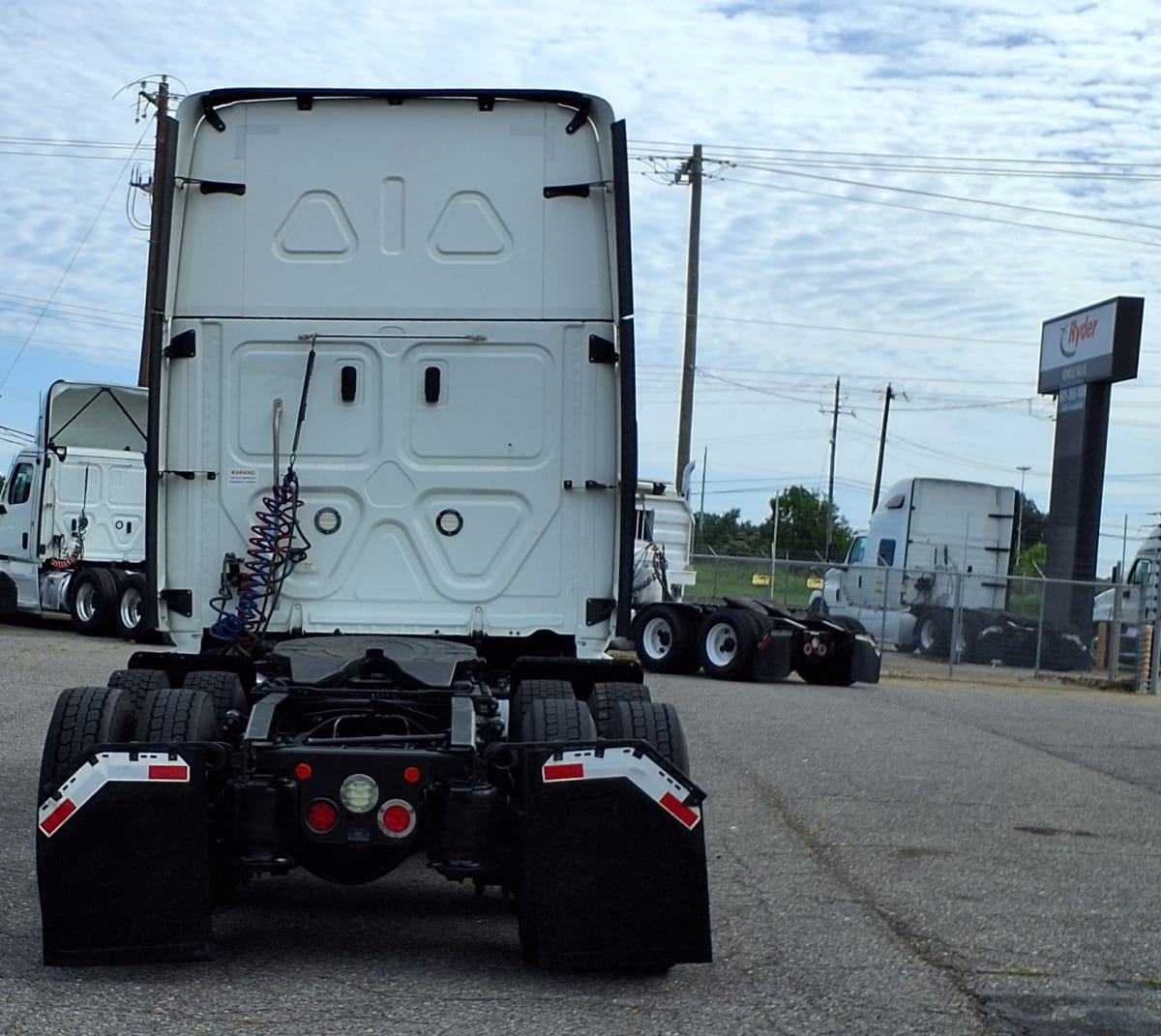 2019 Freightliner Cascadia in Memphis, TN — photo 5