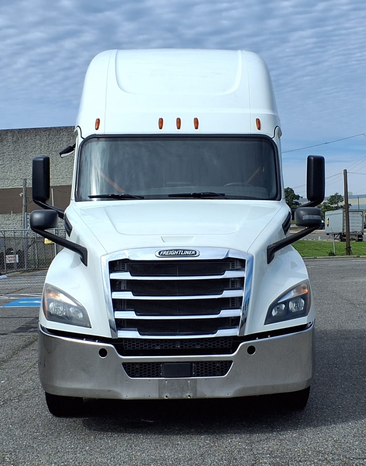 2019 Freightliner Cascadia in Memphis, TN — photo 2