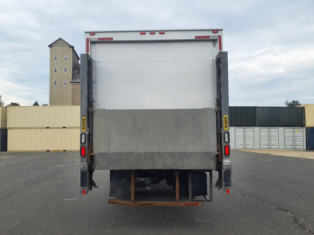 2019 Freightliner M2 106 824777
