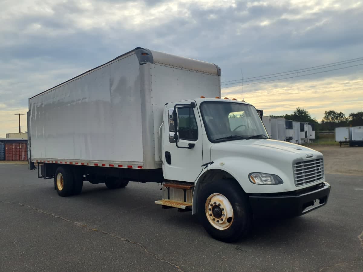 2019 Freightliner M2 106 824777