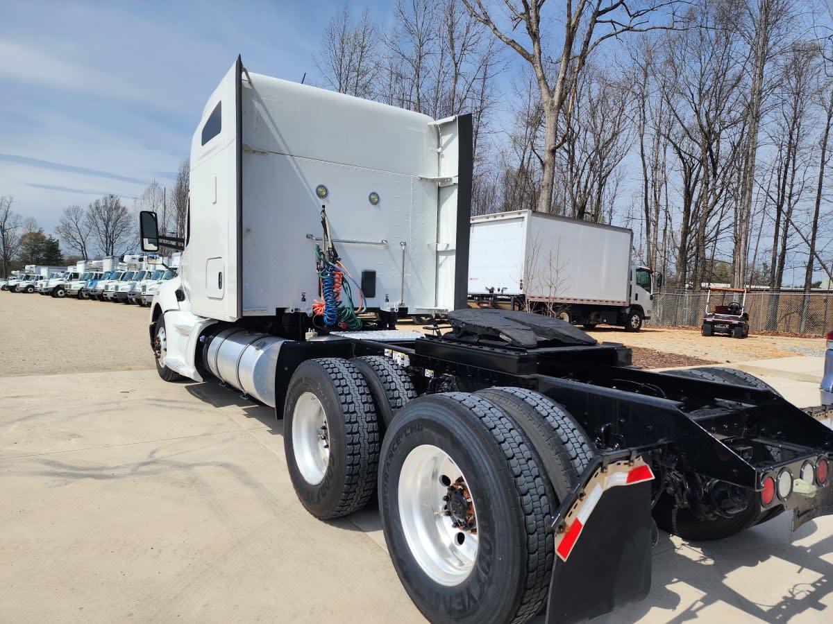 2019 Kenworth T680 - image 6