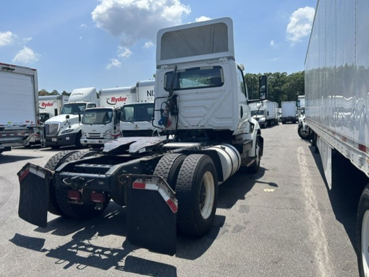 2019 International RH in Farmingdale, NY — photo 4